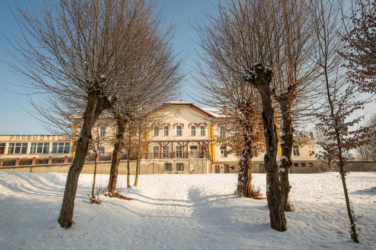 Pension V Parku Чески-Штернберк Экстерьер фото