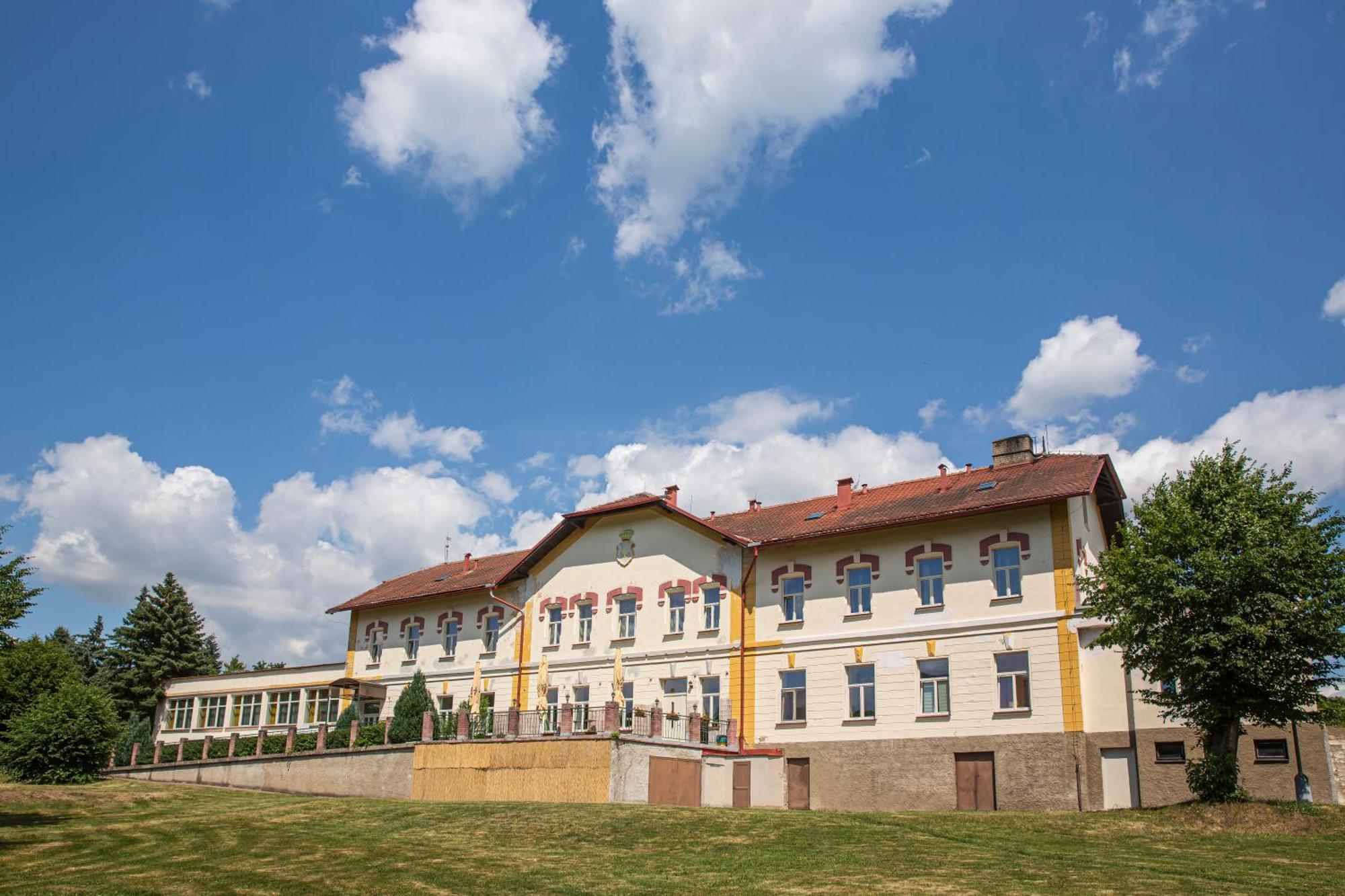 Pension V Parku Чески-Штернберк Экстерьер фото